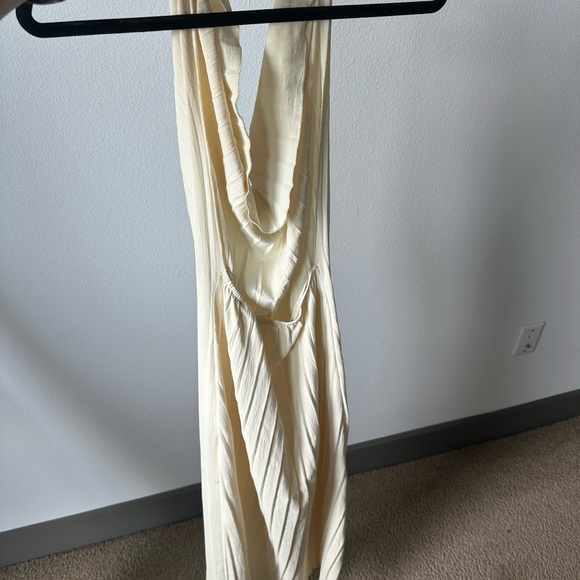 ZARA Pleated Dress - Picture 3 of 5